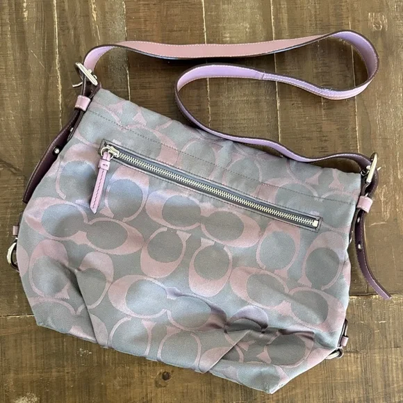 COACH - Elegant Women's Shoulder Bag in Lavender and Gray - Picture 2 of 5